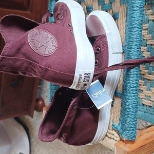 Burgundy Converse All Star